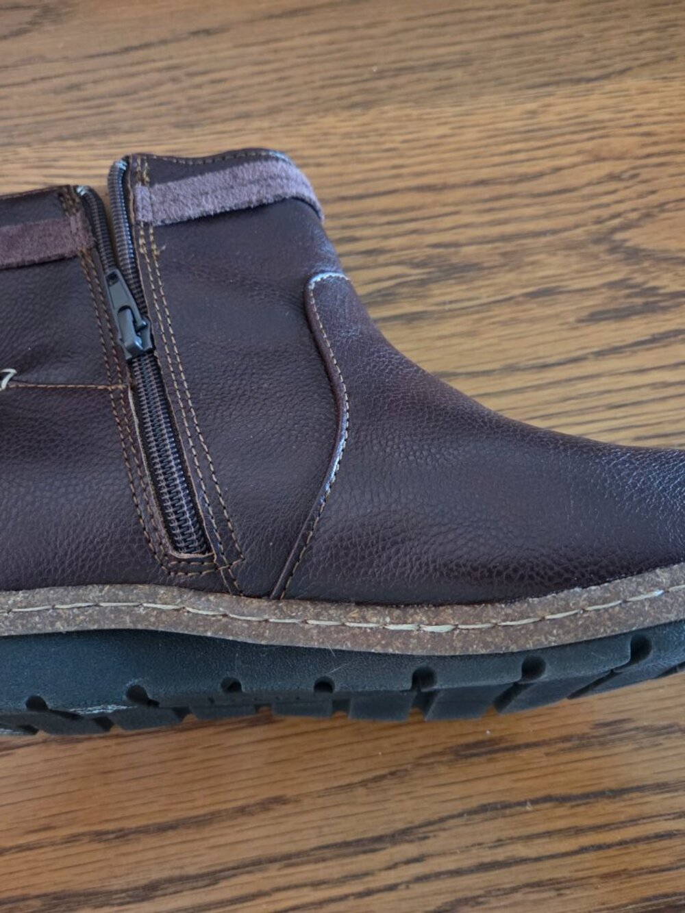 B.O.C. Brown Leather Addi Ankle Booties Size 9.5 – Side Zip, Tassel Accent - Picture 3 of 7